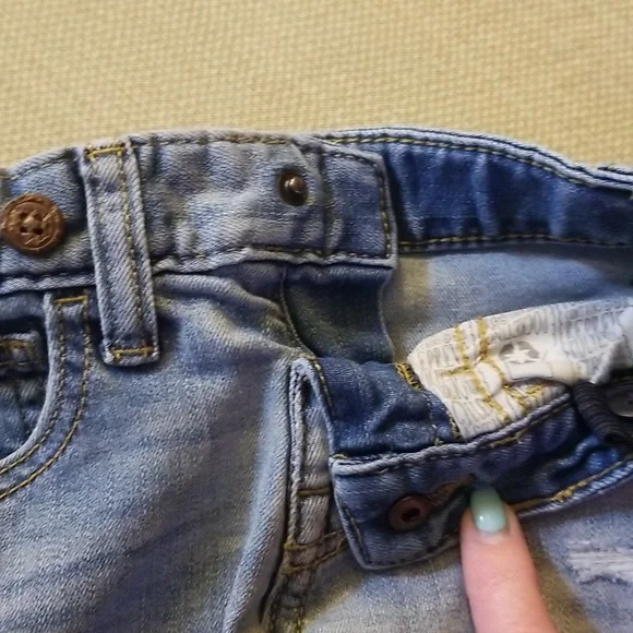 ❣5 for $25 Sale❣ Distressed Jeans and T- Shirt - Picture 5 of 9